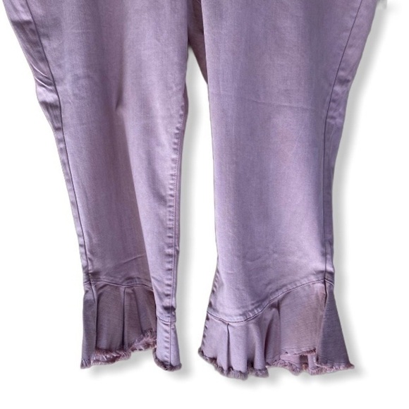 Lane Bryant Ruffle Bottom Crop Jeans Pink Size 26 NEW NWT - Picture 3 of 15